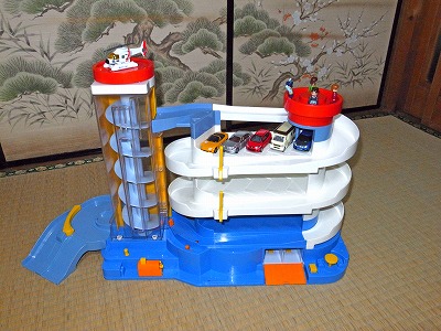トミカ(400).jpg